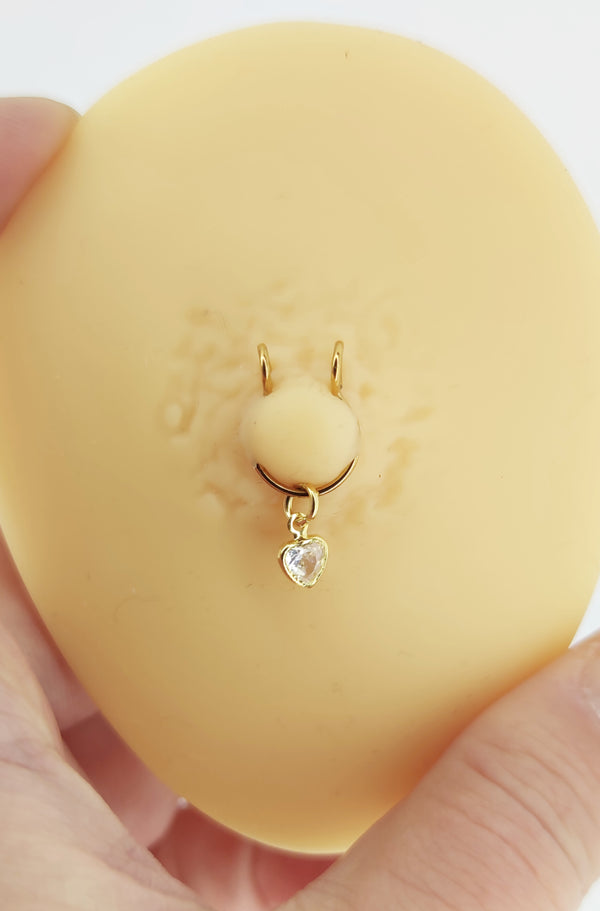 1 Stk. Fake Nippelpiercing Gold mit einzelnem herzförmigem Zirkon (1 Stk.)